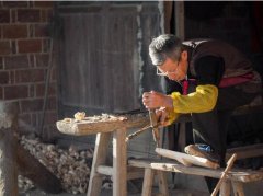 农村俗语“木匠不做齐头料，屠夫不杀五...